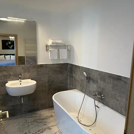 Szálloda Ramina 3*