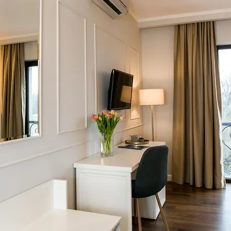 Ramina Hotel