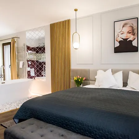 Ramina Hotel